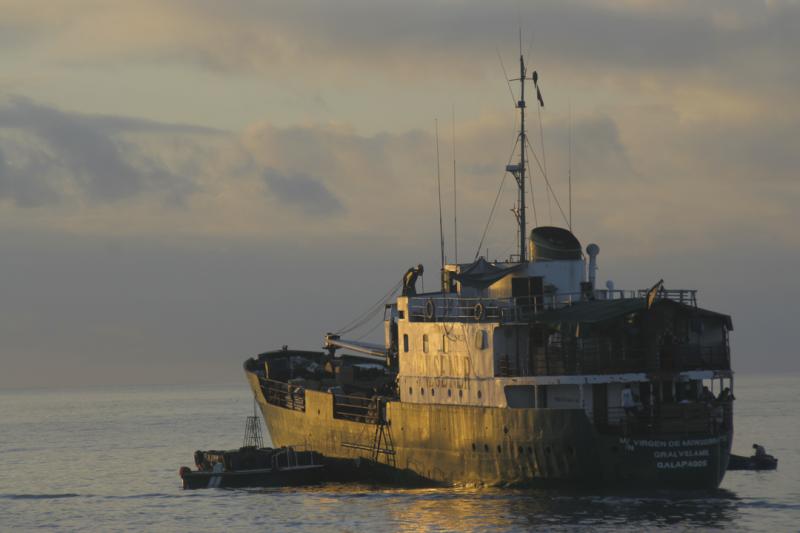 Galapagos tanker - Galapagos tanker ©2005 Martin Oretsky